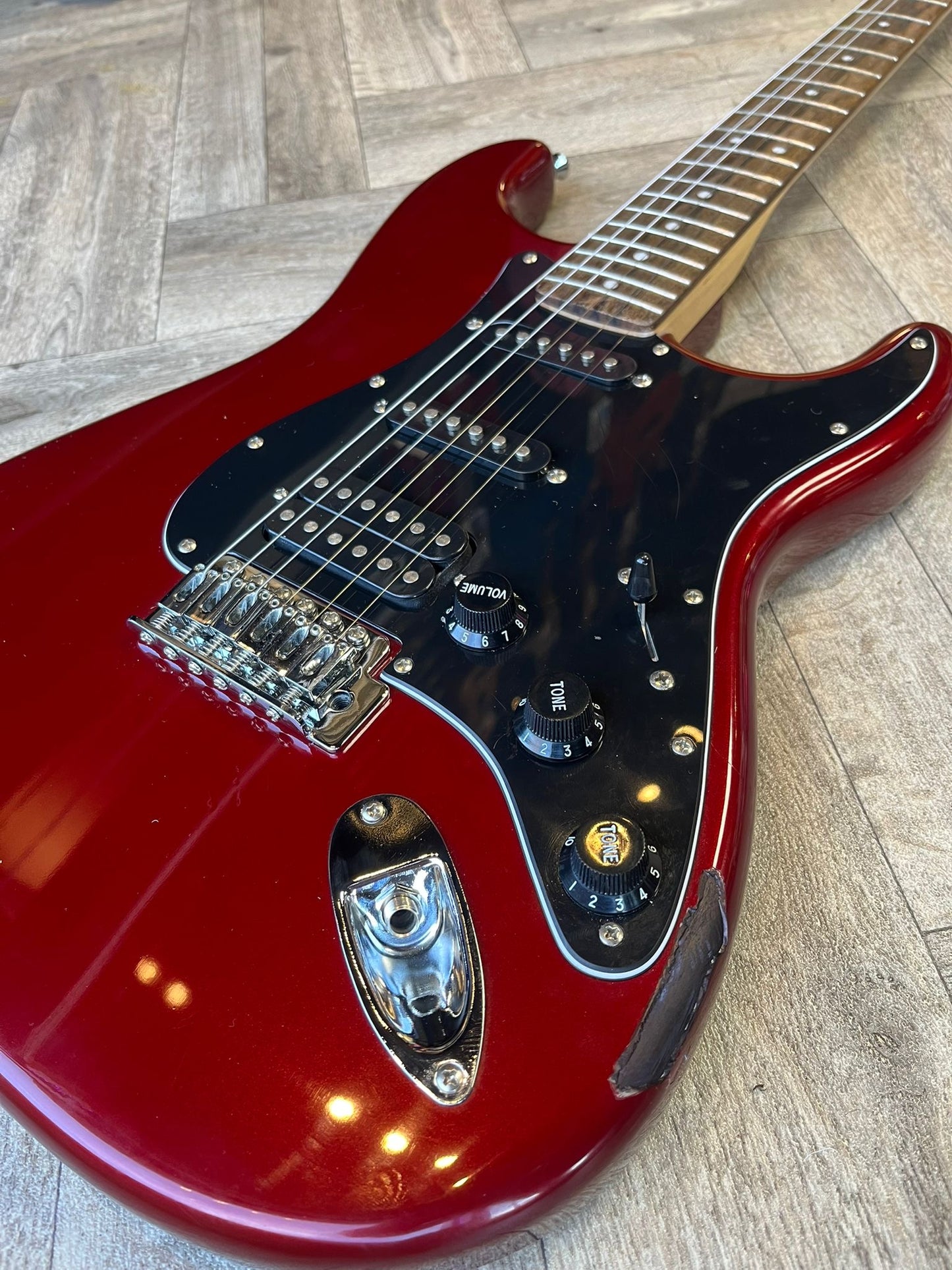 Fender Squier Affinity HSS Stratocaster Candy Apple Red