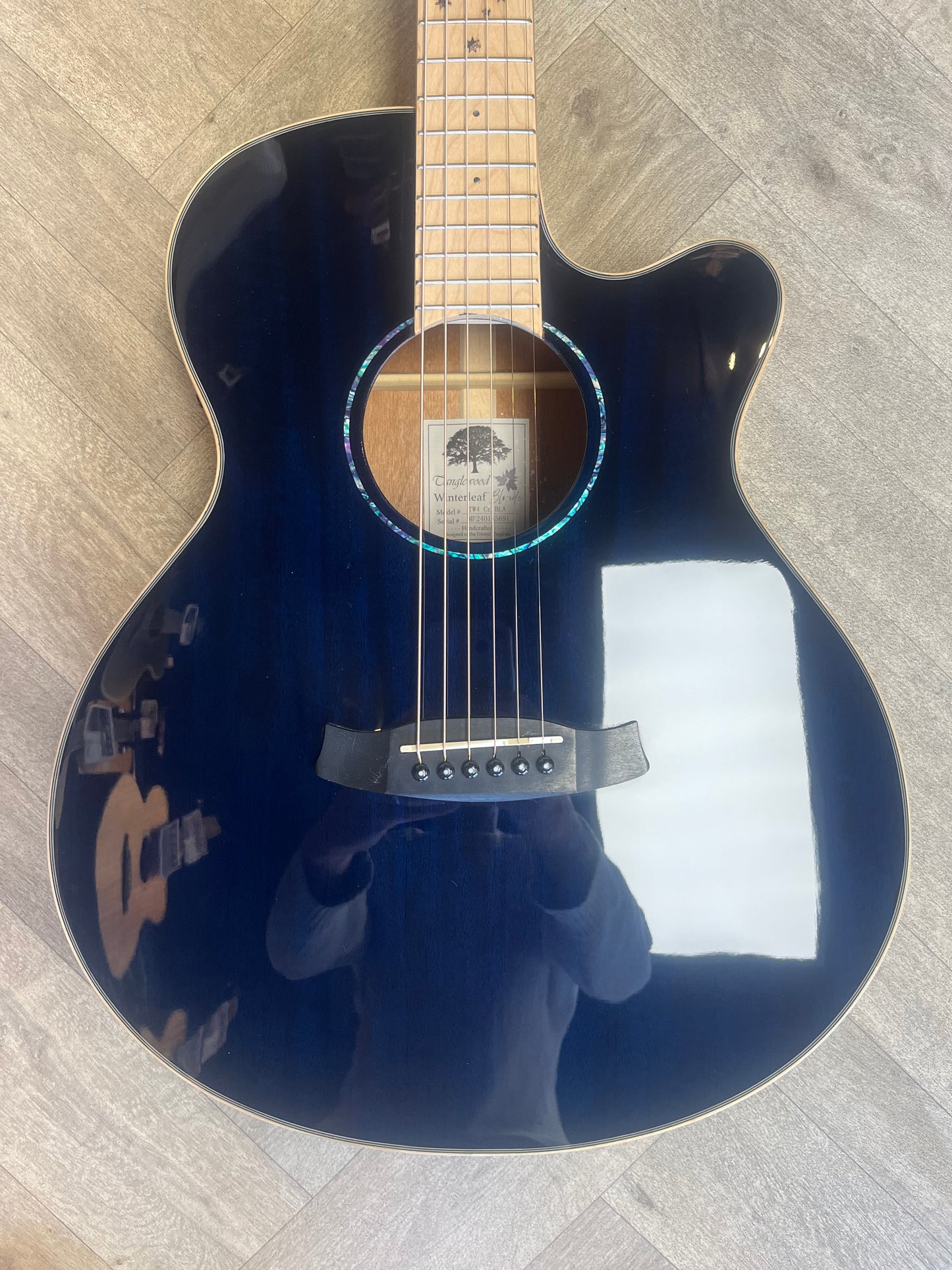 Tanglewood Winterleaf Series - Aqua Blonde Gloss