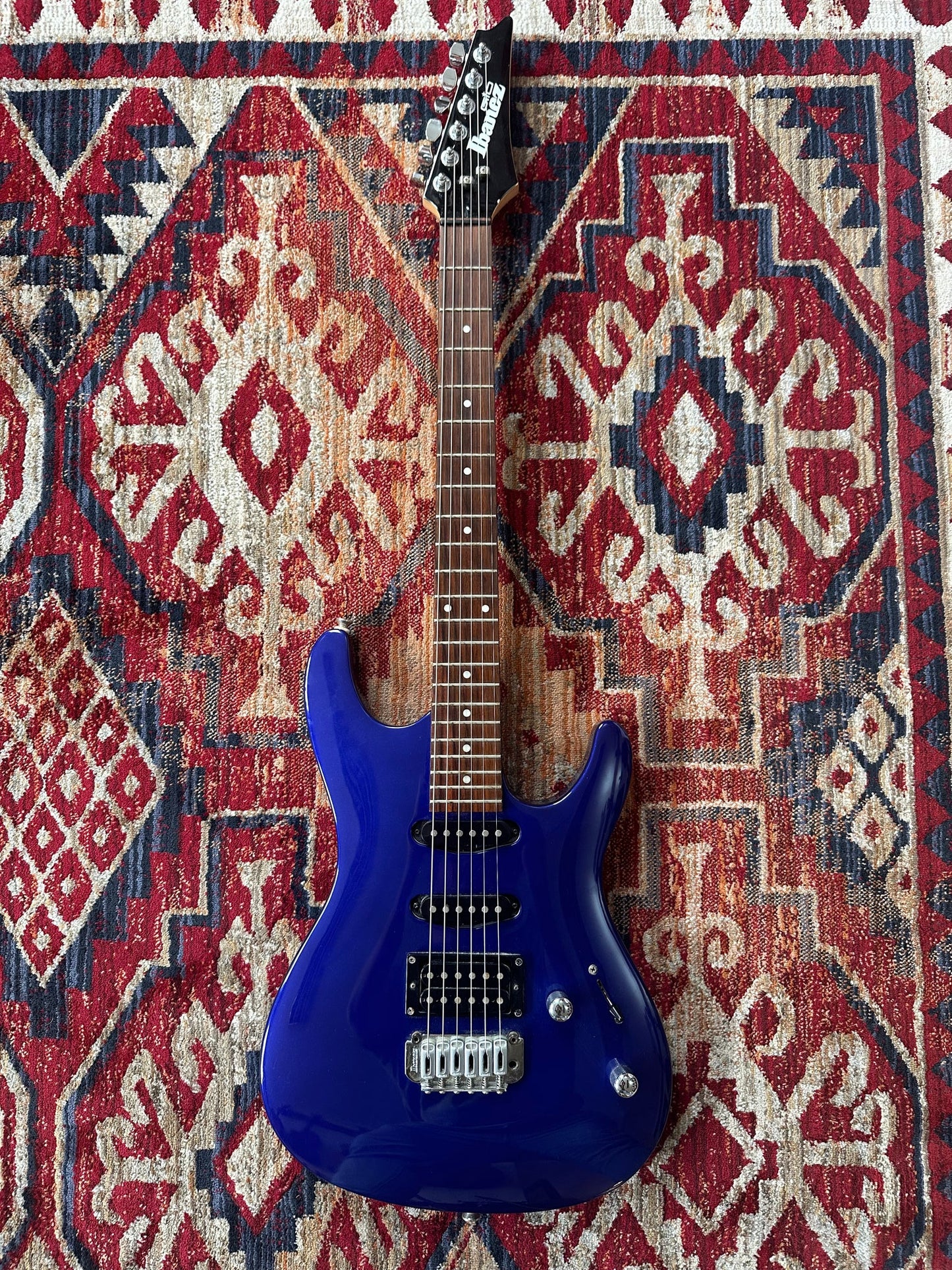 IBANEZ GIO ELECTRIC GUITAR - MINT CONDITION